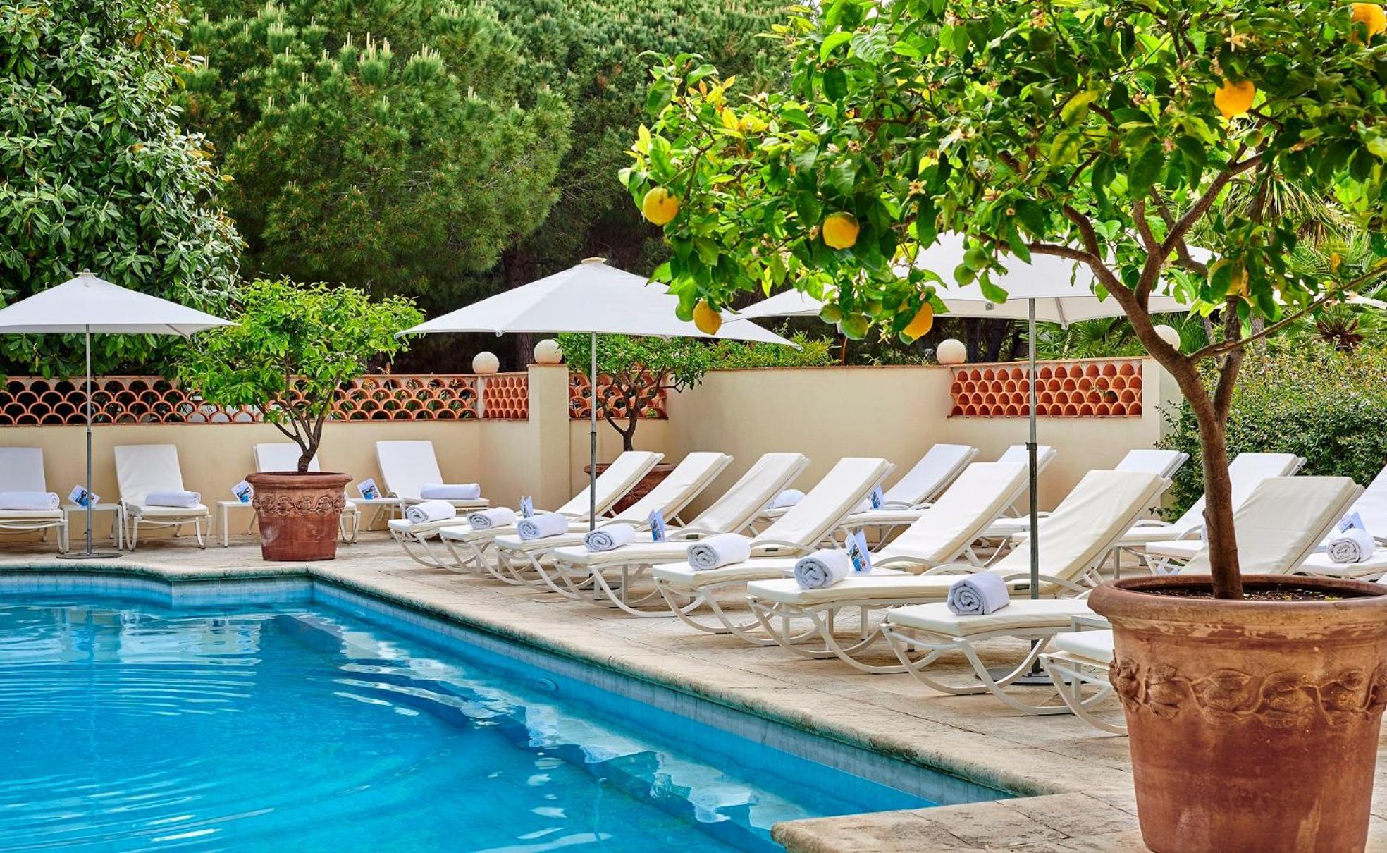 Hotel Juana Екстер'єр фото