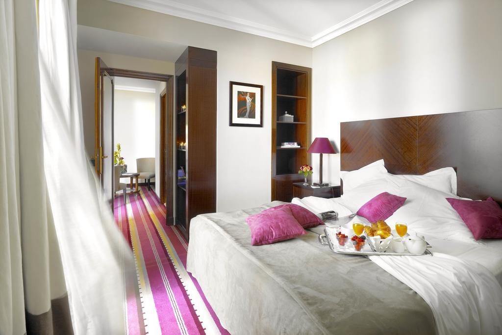 Hotel Juana Екстер'єр фото
