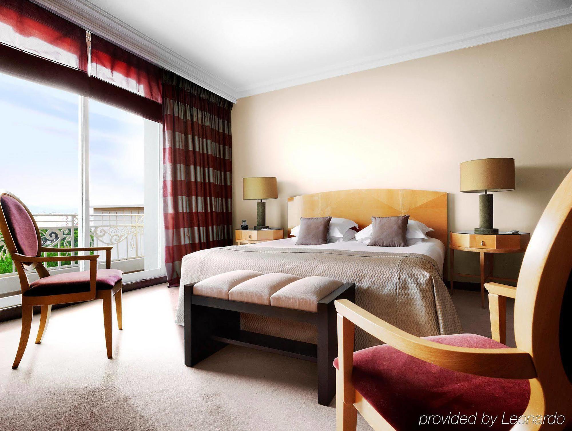 Hotel Juana Екстер'єр фото